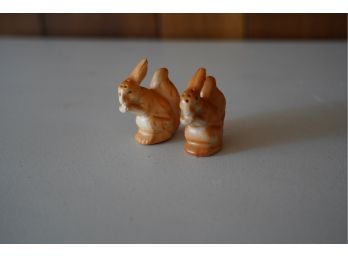 BUNNY SALT AND PEPPER SHAKERS, 1IN HEIGHT