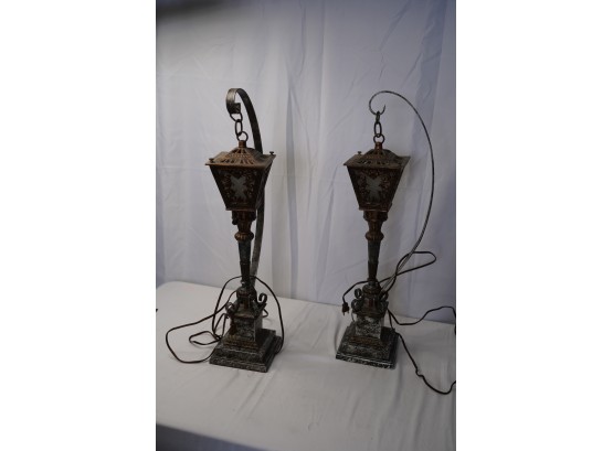 LOT OF 2 METAL LAMPS, 25IN HEIGHT