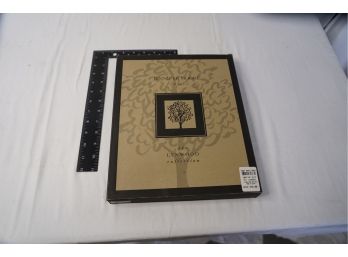 NEW THE LYNWOOD COLLECTION PICTURE FRAME, 8X10 INCHES
