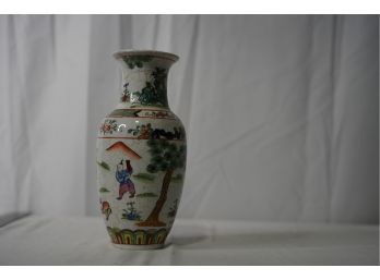 ASIAN STYLE VASE, 8.5 INCHES HEIGHT