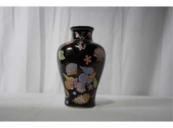 MADE IN CHINA BLACK VASE, 8.5 INCHES