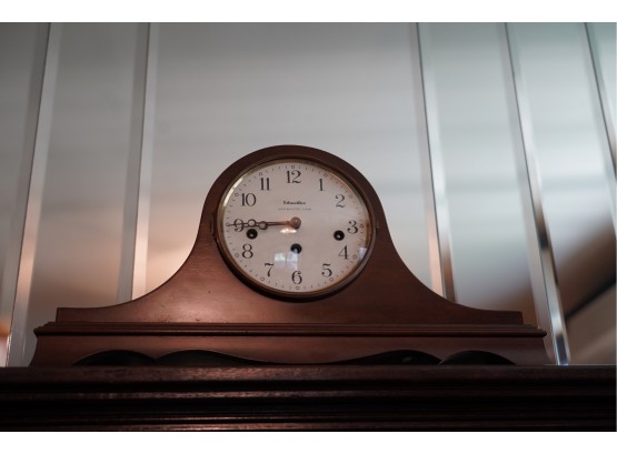 ETHAN ALLEN WESTMINSTER CHIME WOOD CLOCK WITH KEY, 20IN LENGTH