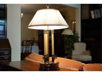 BRASS BOTTOM VINTAGE LAMP, WORKING CONDITION, 24IN HEIGHT