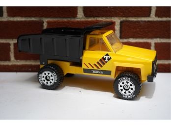 VINTAGE METAL TONKA TOY TRUCK, GREAT CONDITION