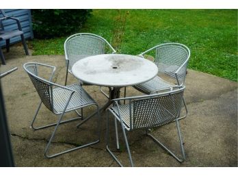 OUTDOOR MID CENTURY TABLE WITH 4 CHAIRS