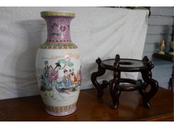 LARGE ASIAN STYLE VASE WITH WOOD STAND