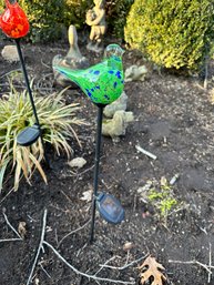 Solar Pearlized Hand Blown Glass Bird Garden Stake In Green