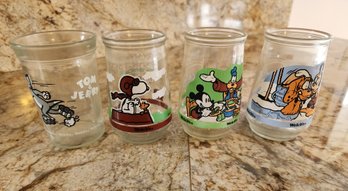 Set Of (4) Vintage Glass Cartoon Character Themed Glasses