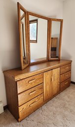 Vintage Dresser With Tri Fold Mirror Accessory