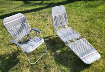(2) Vintage Folding Leisure Chairs