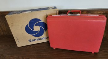 Vintage Men's Samsonite Saturn 2 Men's Suitcase