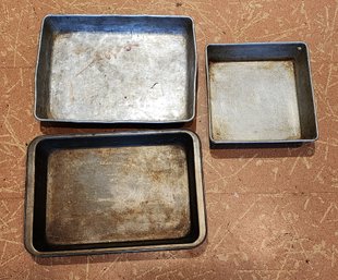 (3) Vintage Baking Cookware Pans