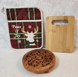Cutting Board With Christmas Storage Soft Pocket And Wooden Trivet Stand