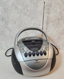AUDIOVOX CD Tape And Radio Portable Player