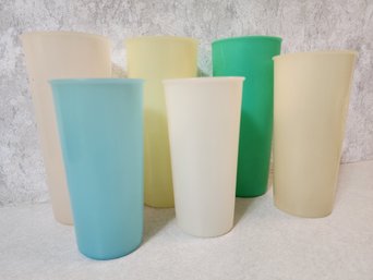 (6) Vintage Assorted Colorful Plastic Drinking Cups