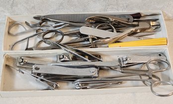 Assortment Of Groomimg Tools