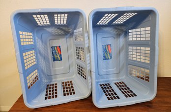 (2) RUBBERMAID Laundry Baskets