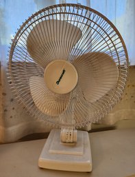 DURACRAFT Table Fan