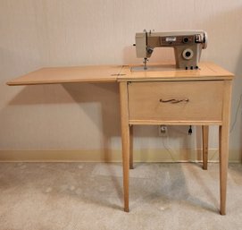 Vintage DRESSMAKER MODEL 600 Sewing Machine