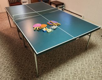 HARVARD SPORTS Full Size Ping Pong Table And Accessoriew