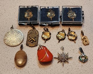 Assortment Of Vintage Necklace Pendants #A37