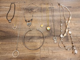 Assortment Of (9) Costume Jewelry Necklaces #A39