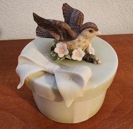 Vintage Porcelain Sparrow Theme Trinket Box