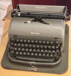 Antique REMINGTON RAND Typewriter