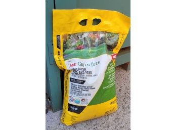 New Bag Of ACE GREEN TURF Winter Weed And Feed 5000 Sq Feet