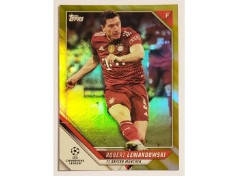 2022 Topps Champions League Robert Lewandowski Numbered Parallel Soccer Card FC Bayern Munchen