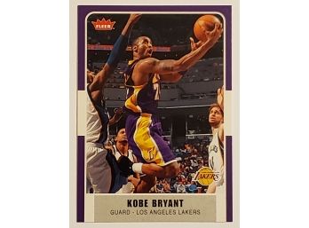 2007-08 Fleer Kobe Bryant Basketball Card LA Lakers