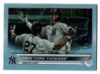 2022 Topps New York Yankees Team Card Judge/Stanton Rainbow Foil Parallel Baseball Card