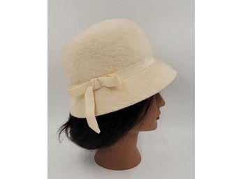Beautiful Vintage Merri-Soie Cream Soft Felt Fur Cloche Hat