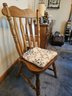 Beautiful Solid Oak Dining Room Table With 6 Chairs