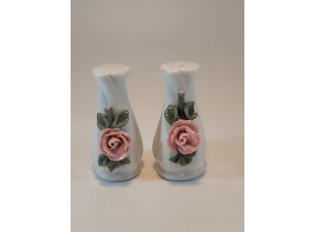 Vintage Ceramic Floral Flower Salt And Pepper Shaker Figurine Collectables 2'