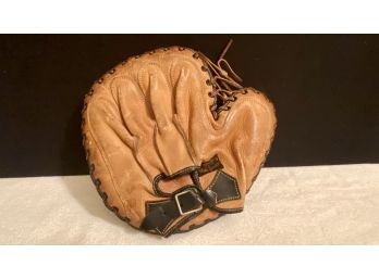Rare Draper Maynard Catcher's Glove, Circa. 1920