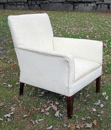 CLUB-STYLE CHAIR IN OFF-WHITE IMITATION LEATHER, LATE 20TH CENTURY