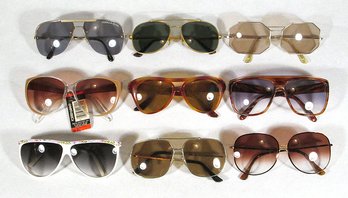 FOURTEEN PAIRS OF VINTAGE SUNGLASSES, MOST BY FOSTER GRANT, SOME NEW OLD STOCK, 1970s - 1980s