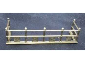 VINTAGE BRASS AND IRON FIREPLACE FENDER IN THE EASTLAKE/AESTHETIC STYLE, 20TH CENTURY
