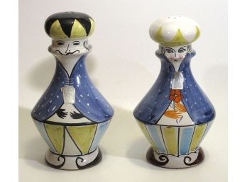 VINTAGE ITALIAN POTTERY KING AND QUEEN SALT AND PEPPER SHAKERS FOR NORA FENTON, CIRCA 1950s - 60s
