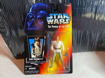 Star Wars Luke Skywalker With Grappling Hook Blaster And Lightsaber Figure