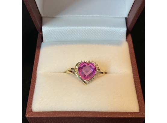 10K Gold With With Heart Shaped Pink Stone - 2.1 Grams Total Weight