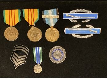 Military Medals And USA Army  Uniform
