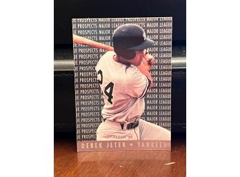 Derek Jeter Prospect 95 Fleer Card   Baseball Cards (Tom Glavine & Brad Ausmus) 25 Cards