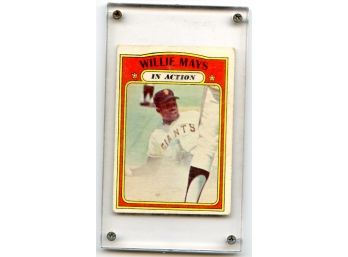 1972 Topps #50 Willie Mays In Action
