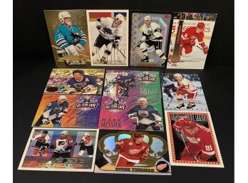 35 NHL Card Lot