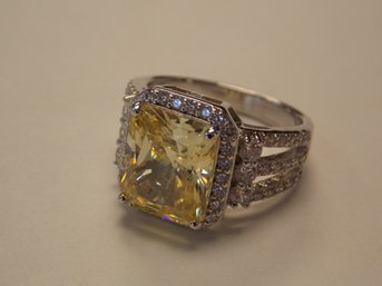 Sterling Silver Yellow & Clear Stones / Crystal Ring