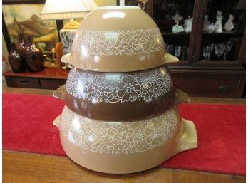 Set Of 3 Vintage Pyrex Nesting Bowls