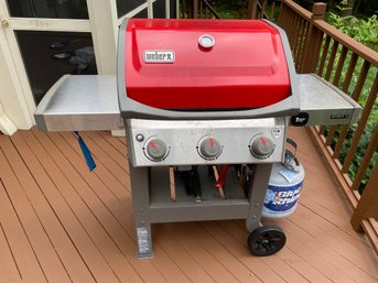 201 Weber Grill With Brand New Grates