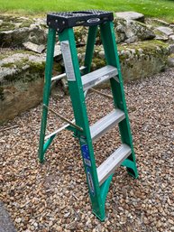 128 4 Foot Step Ladder